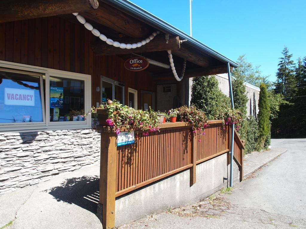 West Coast Motel On The Harbour Ucluelet Exteriér fotografie