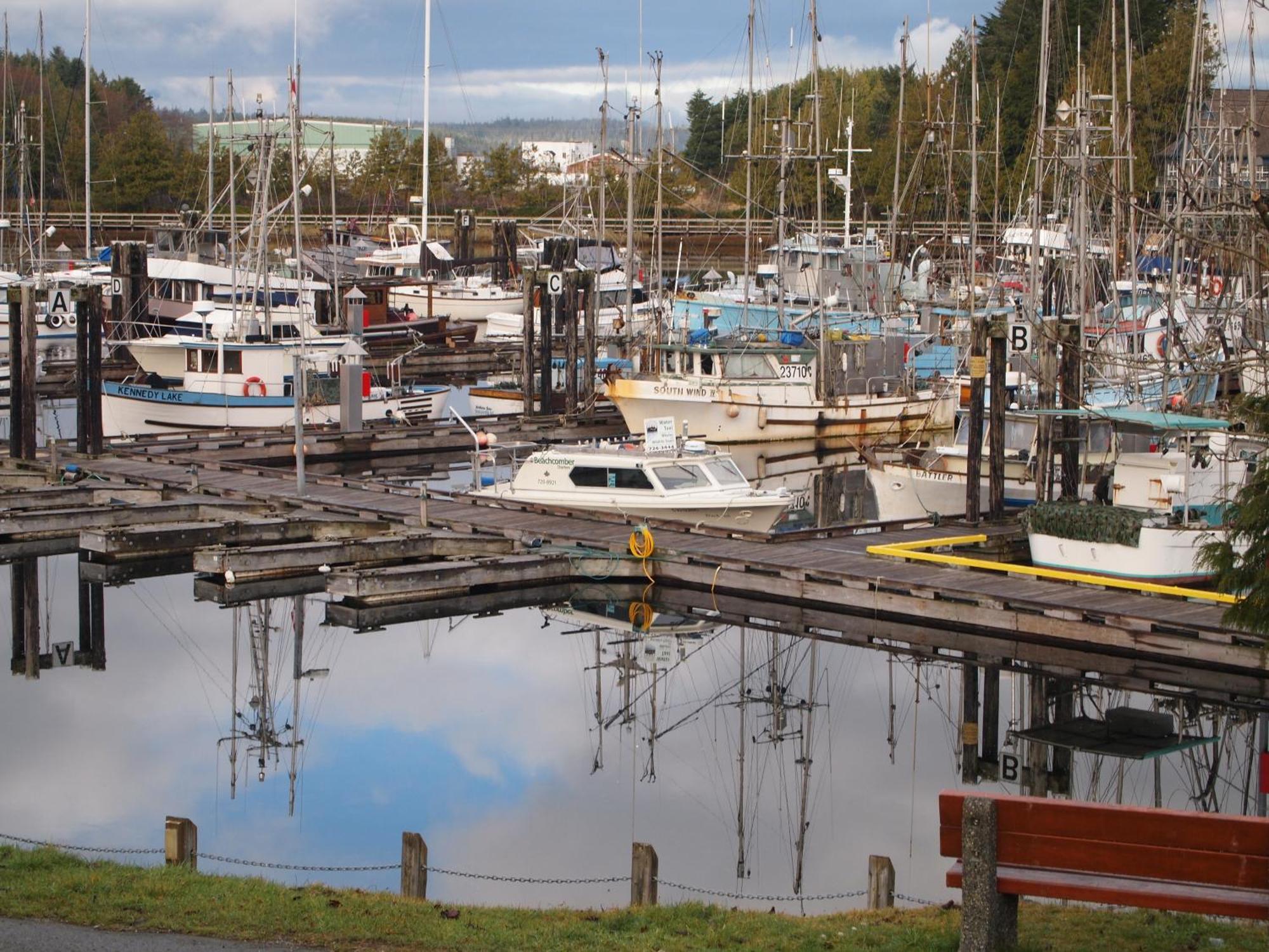 West Coast Motel On The Harbour Ucluelet Exteriér fotografie